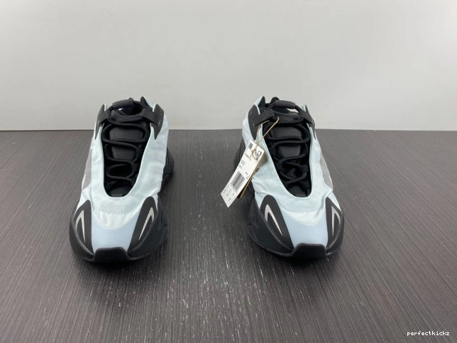 Adidas Tint Blue GZ0711 MNVN 700 Yeezy Boost 0812